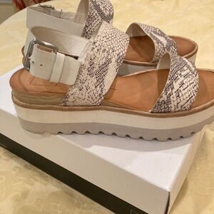 Dolce Vita Moxie Sandal 8.5